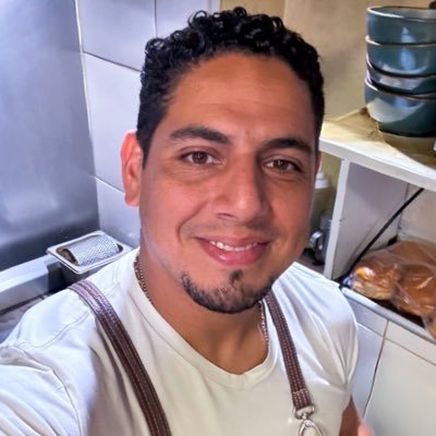 Trabajador incansable de Donoso, ya me sigues en IG estamos como @Donoso.pe y el mio es @jc_donoso 🤟🏾🐻