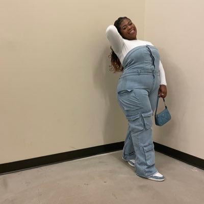 Nettaaa12's profile picture. 