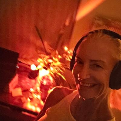 treaseaful's profile picture. Loving life