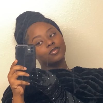 I’m just a girl✨✨ https://t.co/u8LlphWMm7