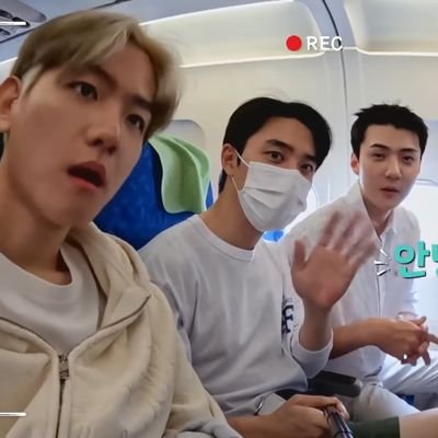 We are one EXO saranghaja❤
🐧พี่คยองซูลูกคนโต🐧
🐣น้องฮุนลูกคนเล็ก🐥
🎬 https://t.co/DVhXzPcEFd
🎬 https://t.co/A4VIgreVo6