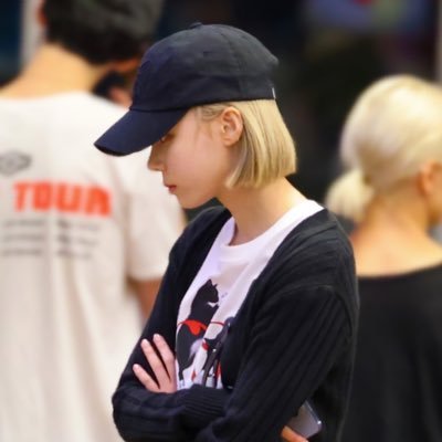 whiteebluusky's profile picture. hasil ngehalu : https://t.co/yrYD7eQE9d | pesan : https://t.co/edIC8g9pDh