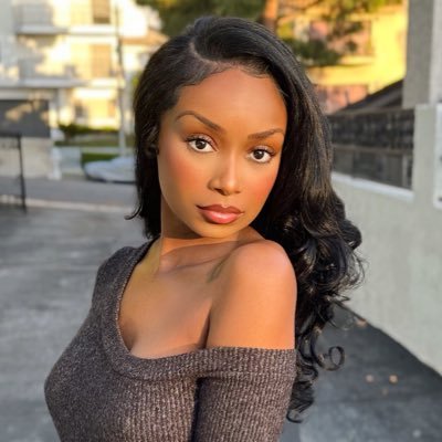 OfficialDesiree Profile Picture