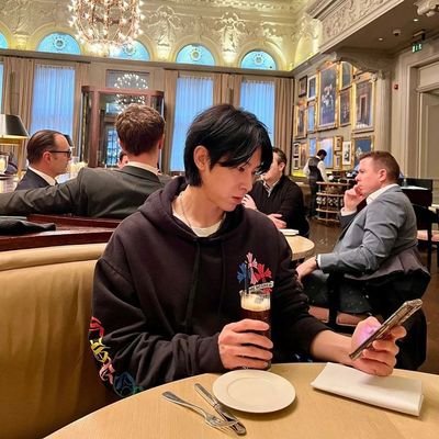 SC0KYU's profile picture. ㅤ· 相同的 (..) ／not some “pleasure” because feeling will remain the same.