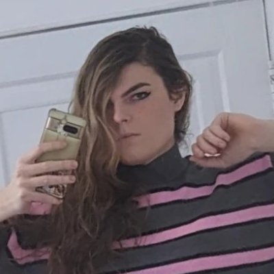 She/Her | 24 | your 5th favorite top | 6'3 btw
alt: @nobodycareskat