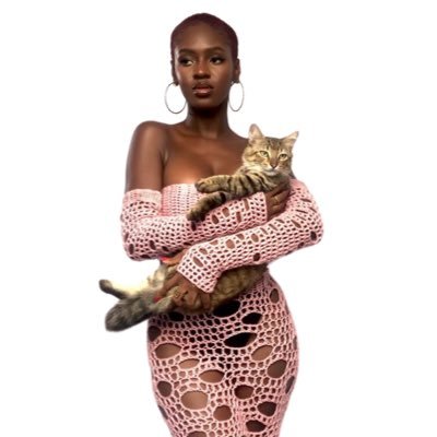 artmommyrie's profile picture. Abstract Artist. Designer. Founder @reeyahswim