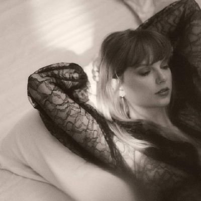 RednelSwift13ts's profile picture. 𝙾𝚕𝚍 𝙷𝚊𝚋𝚒𝚝𝚜 𝙳𝚒𝚎 𝚂𝚌𝚛𝚎𝚊𝚖𝚒𝚗𝚐. 
 
 ✨𝚂𝚠𝚒𝚏𝚝𝚒𝚎✨