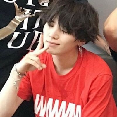 #kpopstan — in pensione …ᘛ⁐̤ᕐᐷ !!
hobby in scrittrice ; lettrice in passione :