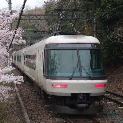 YoshinoRailway's profile picture. 普通の一般男子高校生ではなく、大学生になっちゃった(´・ω・｀)
愛車はU01
Instagram初めました。写真載せてます。
https://t.co/0fUNRHxdMq