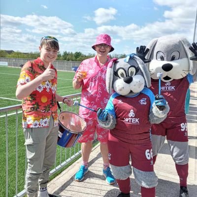 Scunthorpe United supporter attend most games, 78/92. Part time pink groundhopper, usually in shorts 174 grounds. United we stand #UTI