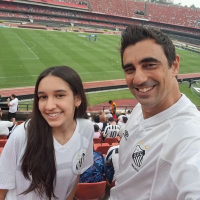 Nascido em Santos, morando em Taubaté. Pra cima deles Santos!