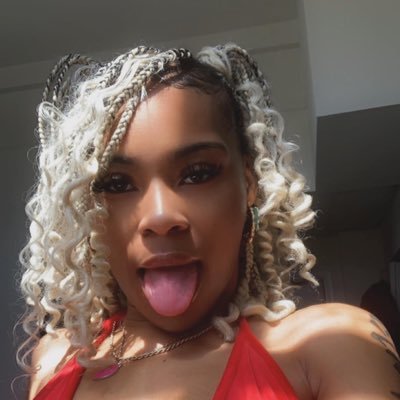 Krazzzy__k's profile picture. Vae mommy 💋