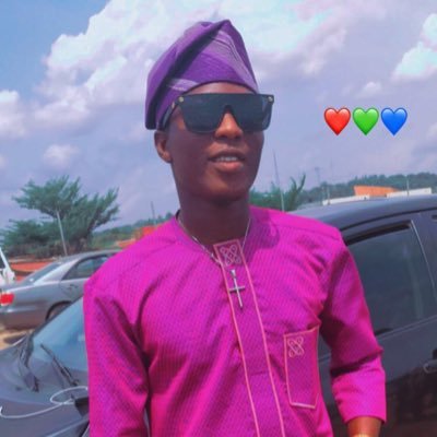 Student|| Jovial|| Drummer #ChelseaFc Lover of Junk 💯 Old Account Banned #WizkidFc #Obedient
