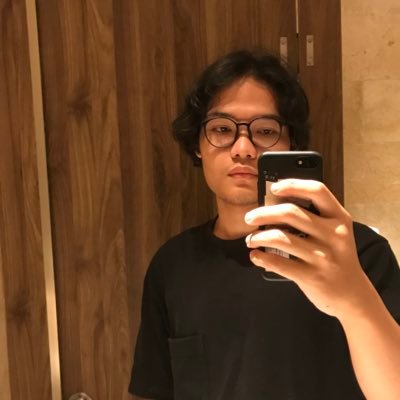 simptobe's profile picture. 