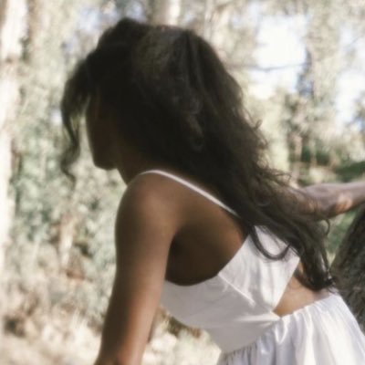 ginnyhugs's profile picture. all’s fair in love and poetry | cr: a study in drowning