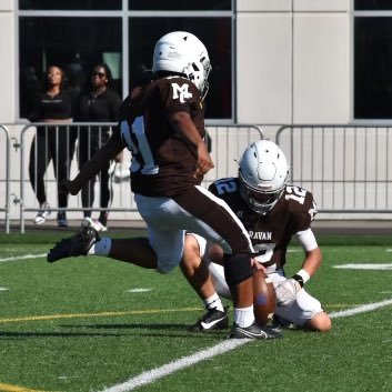 MountCarmelHS | 🏈Kicker c/o 2027 | 3.7 GPA @CaravanFootball/@caravansoccer/708.733.9090/milibarca2009@gmail.com