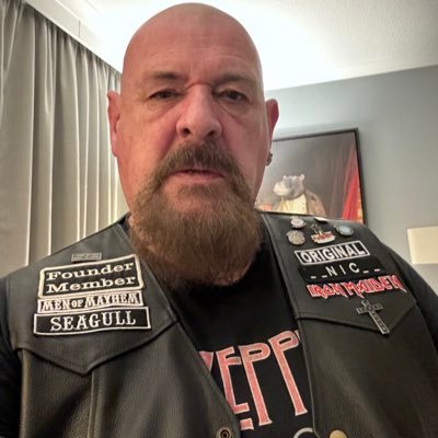 BHAFC WSU ST holder, ex RM. Grumpy old tattooed biker with anger issues and a serious dislike for stupid people. Labour Party member and remainer.