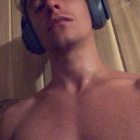 Aaron (@aaronandthehole) 's Twitter Profile