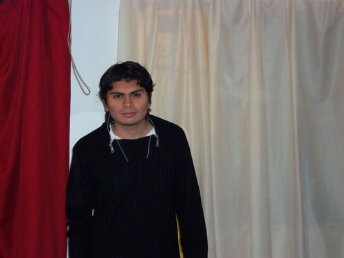 La mejor venganza hacia la vida, es seguir viviendo.
Solamente sé que no se nada.