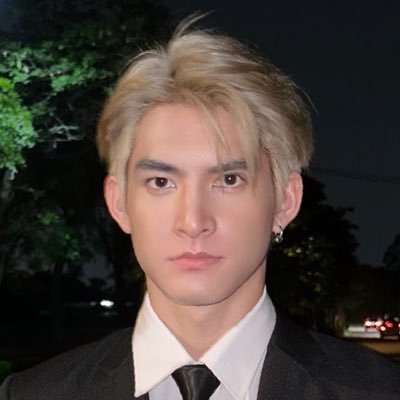 Win_songsin's profile picture. WIN Songsin Jaipan Artist one31 THAILAND Contact for work : Mr. Dad 0819153297
