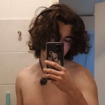 20 yr sub turned dom, posting to get some good (or bad) boys even deeper (pfp is me)