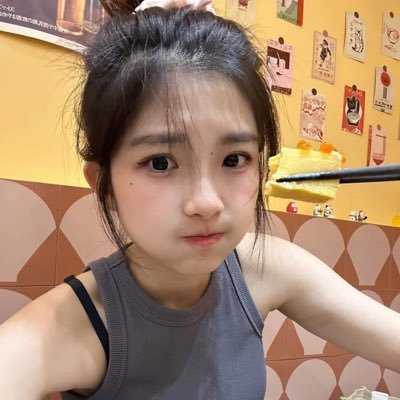 showyoumywifes's profile picture. #hkcouple #新手調教 #歡迎交流 #80後 #NTR #夫目前犯 #黑絲 #淫妻分享 #換妻 #同房換不換 #夫妻情侶 #多人運動 #共同帳號