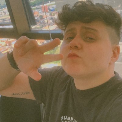 Laaarii__'s profile picture. 