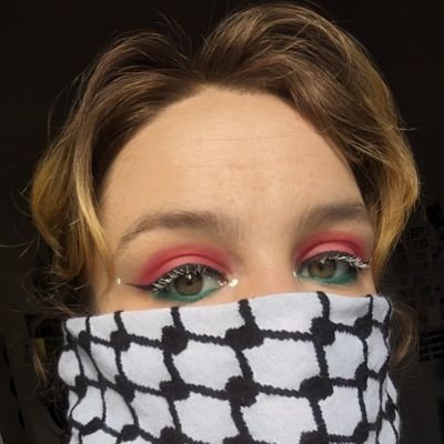 Eine glückliche Fügung 🔮/Gender anarchist/Synchronicity🔄/

Si t’es bloqué c’est pour une bonne raison/

🇵🇸🍉 Leve leve palestina och krossa sionismen