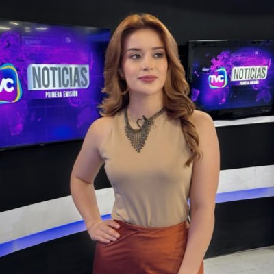 Anchor en @tvcecuador  🎥🖥️ El Comercio TV y TVC En la Comunidad 7:00-9:30 am 🔙 Reportera nacional en Ecuavisa - Telerama 👑 Quiteña. Miss Simpatía 2019