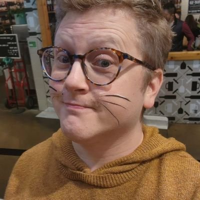 Co-founder and The Shorts King of @TheContending; Always thirsty short king. Member: @DorianAwards @CriticsChoice 🍅-approved critic
https://t.co/jnT0vsPiGI