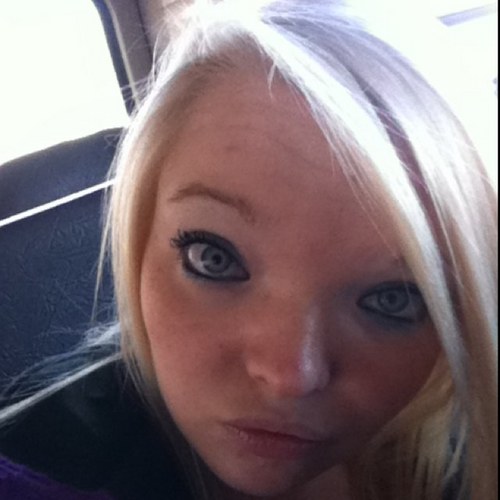 Nickybear66's profile picture. its whitney:) i am who i am. i live my life for christ day by day:) they call me tay tay:)