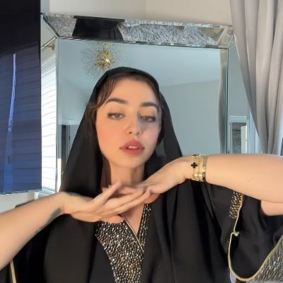 Rawya , 20
#cryptoinvestor 
Dm for promo & collaboration 
🔮 Crypto influencer, trader, and reviewer 🔮
📈 Sharing analytical insights and strategies