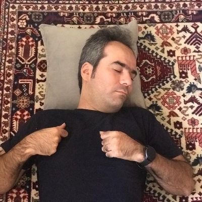 sinayaghmaei's profile picture. یک عدد کتاب‌فروشِ کودک‌ونوجوان