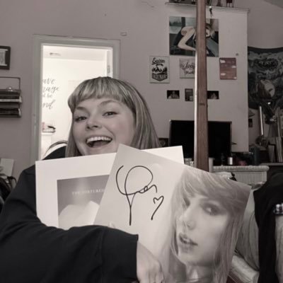 Taylor Swift ✨ Some metal bands ✨ Halloween things ✨ Theme park things ✨ she/her