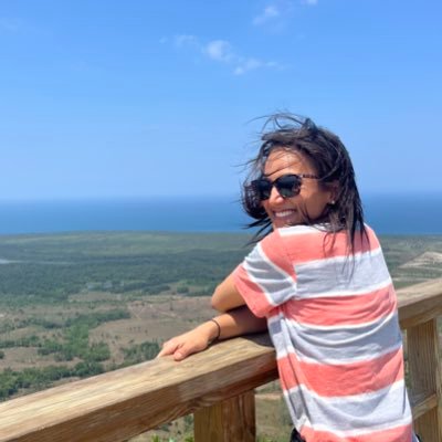 Humana. Soy periodista dominicana que suelta mis verdades sin filtro. Creo que el trabajo honesto no tiene precio.
