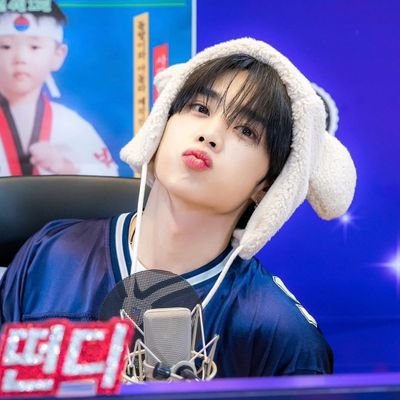 Sunbeen_'s profile picture. slow ~  | 🍀#더보이즈 #선우                                                                                            
하루 하루가 널 위해 돌아가는중..