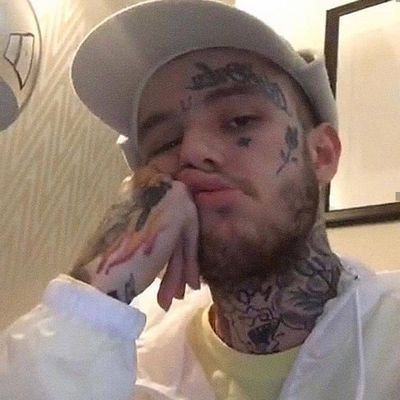 foda-se futebol, eu não sei oque é isso, essa merda já me causou muita dor e sofrimento, eu simplesmente não aguento mais, aqui só se fala sobre lil peep