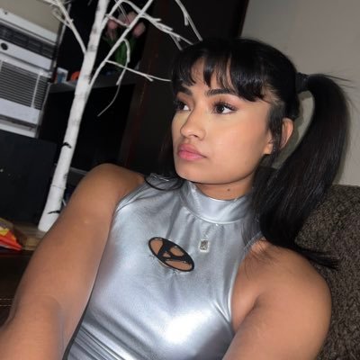 MilaCakes's profile picture. fit checks! rate them🤍