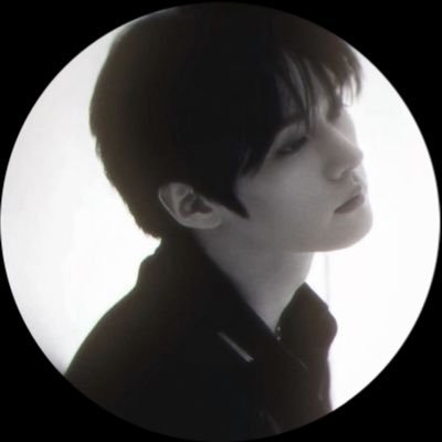 AatifKh98733032's profile picture. ???