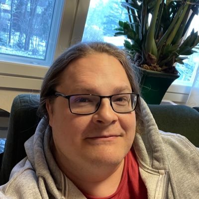 Drummer from Finland. Interested in music, games and movies. Enthusiastic investor. I pick the best ideas from analysts with a long-term horizon.