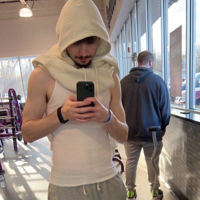 small variety streamer trying to spread love and positivity #9994L