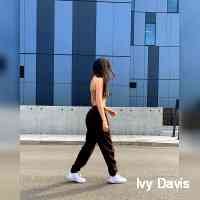 ivyddavis's profile picture. to 
pepperdine • future lmft
e 🫶🏽