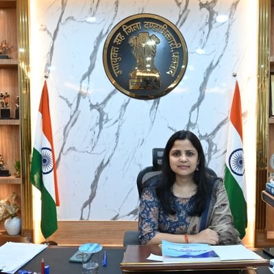 Official handle of Deputy Commisioner Dhanbad, Jharkhand. Please connect with us for suggestions/grievances. https://t.co/M0L97LuPKn