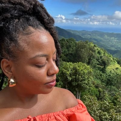 👩🏾🌾If you cannot change the course of the storm, be the lighthouse.