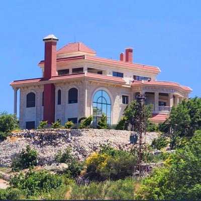 مهتم بالعقار والزراعة (ومازلت اجهل الكثير ) (شبل ل بشر بن وائل )والشرفاء اقارب ( بين الرياض والكويت ) واذا مروا ب اللغوا مروا كراما