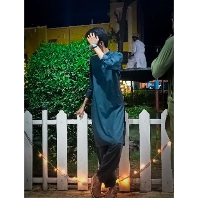 MuhammadMoiz383's profile picture. Follow And Get Follow Back