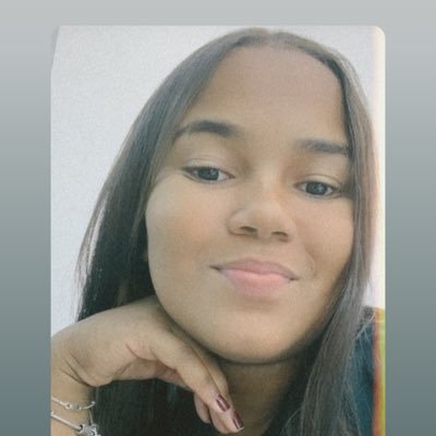 falo bobeira e estudo pra OAB também. sempre a direita. filha de alguém e mãe de ninguém.