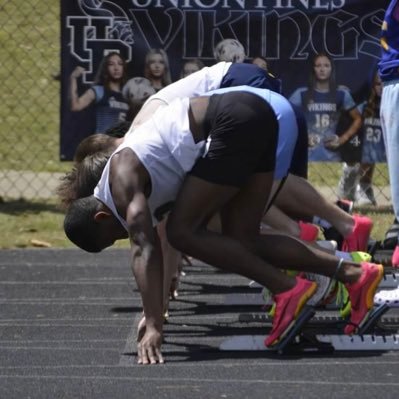 Pinecrest High School (NC) 5’11(173)|100m(10.92)|200m(22.68)|300m36.14. .dual sport athlete pc:240/bench245/squat/295/40:4.47/keatenpegues10@gmail.com