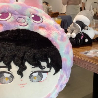 LeoTran88's profile picture. 20+ | OT8 SKZ 🐺🐰🏳️‍🌈 | HypMic MTC IS LIFE!!! 🐴🐰🐦 | SnV Apollo apologists ☀️☀️☀️| TW in Savana 🦁🍩🐺 | Argonavis 💚💙 | Trigun 🌱🌱| RIKIMARU 💜