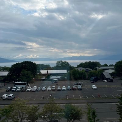 UcDl26r's profile picture. 眼科医1歳双子の父 白内障と眼瞼下垂がメイン 最近硝子体手術始めました                      葬送のフリーレン・ブルーロック・ホヨバースゲーム 好き